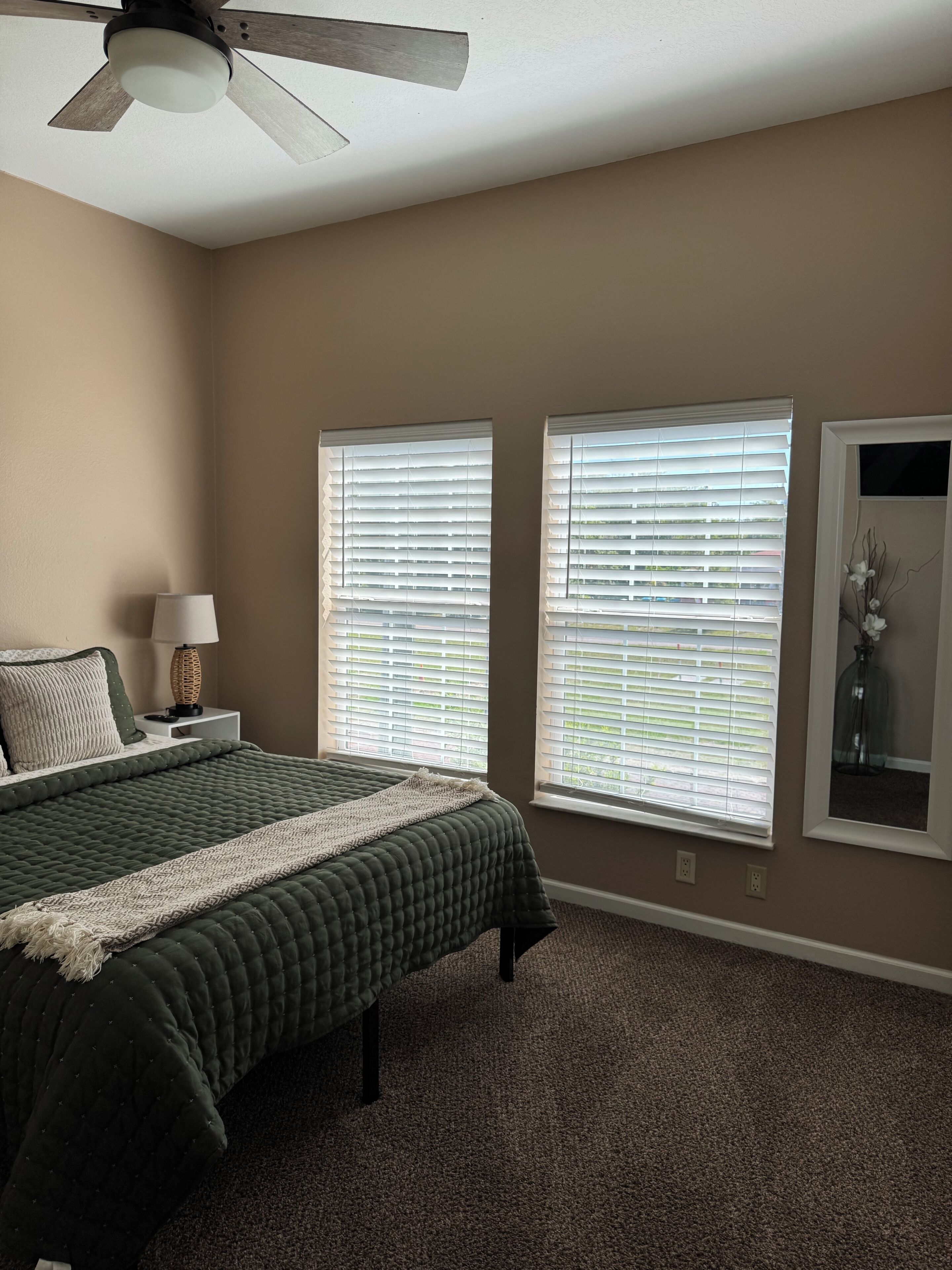 3 bedrooms, desk, iron/ironing board, travel cot