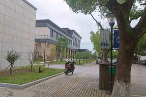 Unclassified image, 2 of 17, button - Junting Hotel, Taohua Island (Zhoushan)