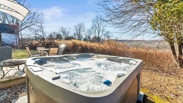 Bain à remous extérieur