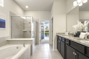 Hus - flere senge - adgang til pool - udsigt til pool (4045LA_M WIR) | Badeværelse | Designertoiletartikler, håndklæder, Toiletpapir