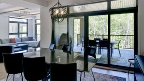 Premium Condo | In-room dining - 101 Verbier Building 3 (Mont-Tremblant)