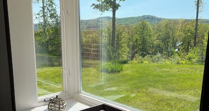 Entire private apartment suite in home with own entrance, views and private gym.