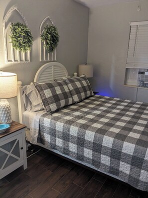 2 bedrooms, desk, iron/ironing board, travel cot