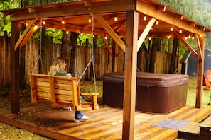 Bañera de hidromasaje al aire libre