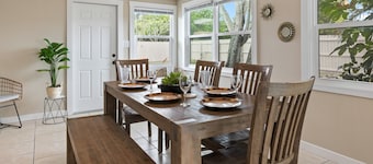 Namaste Getaway ☯ Heated Pool/ Private Yard -17 mins to the beach!