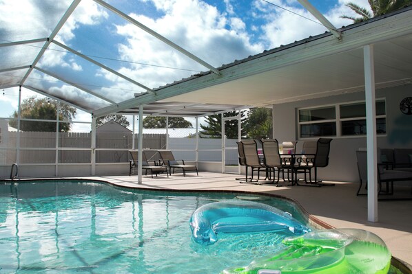 Outdoor pool, a heated pool