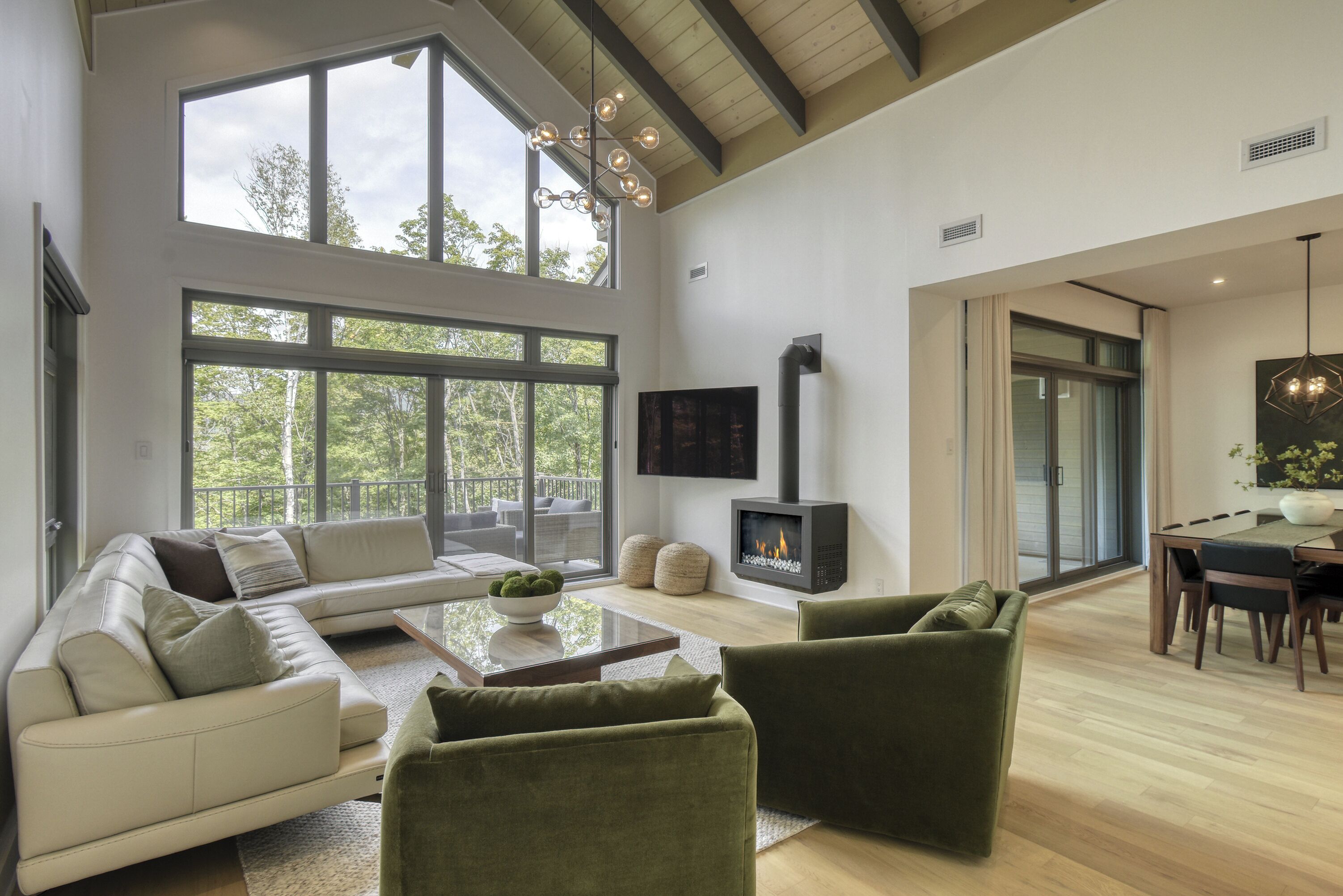 Luxury Condo | Living area