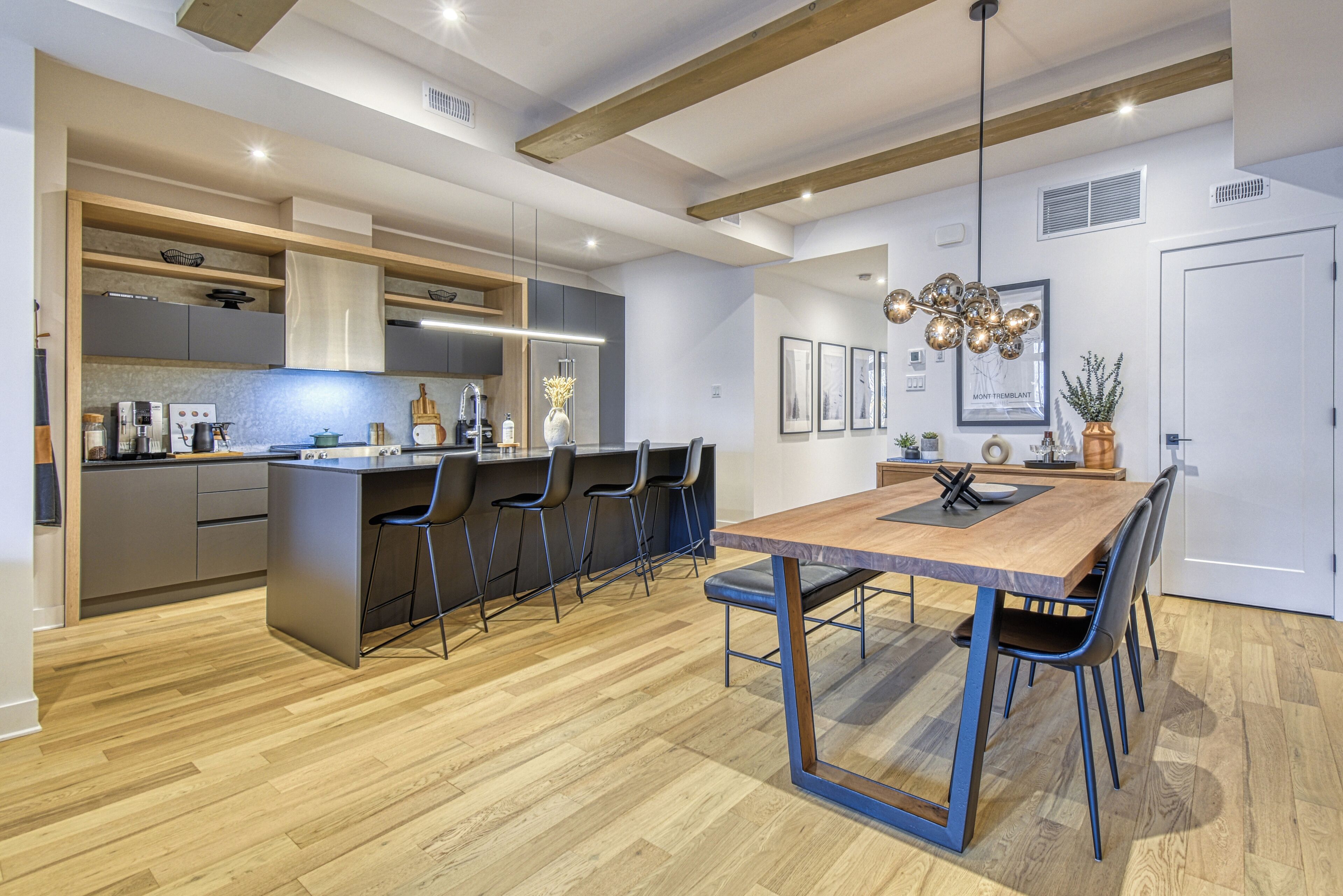 Condo Deluxe | Repas dans la chambre