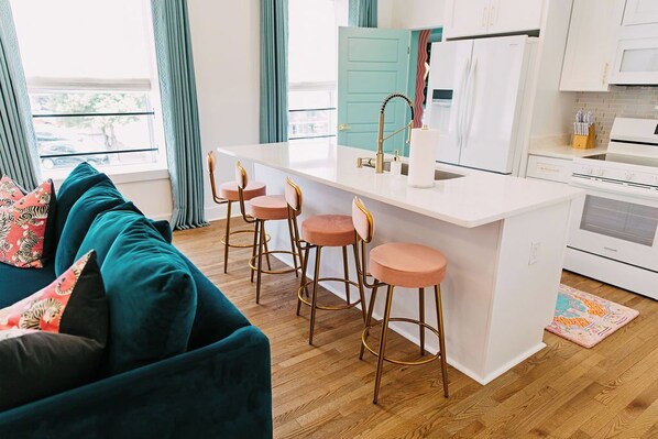 Interior - NEW!! Forever Young I Pettigrew Adventures in Midtown (Memphis)