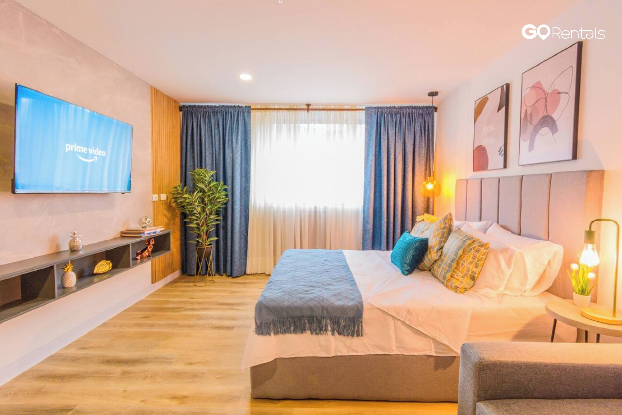 1 slaapkamer, een strijkplank/strijkijzer, wifi, beddengoed