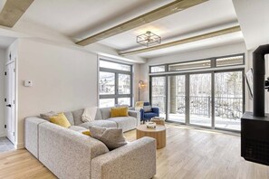 Living area - 101 Verbier Building 14 (Mont-Tremblant)