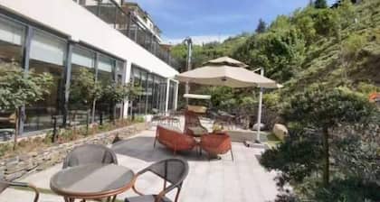 Starway Hotel (Shennongjia Wooden Fish Shop)