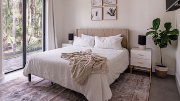 6 bedrooms, iron/ironing board, travel cot, free WiFi