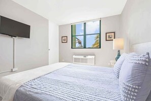 3 chambres, fer et planche à repasser, Wi-Fi, draps fournis