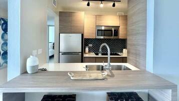 Fridge, microwave, oven, stovetop