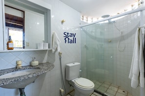 Basic Villa | Bathroom