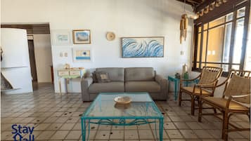 Villa básica | Área de sala de estar | Televisión