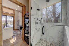 Towels, toilet paper - Entire place,  cozy, unique space, countryside (Bucyrus)