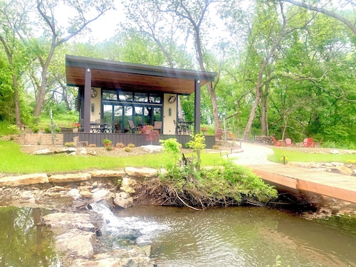 Entire place,  cozy, unique space, countryside