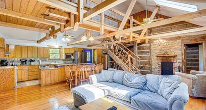 Historic Clark Cabin w/ Deck & Fishing Pond Access