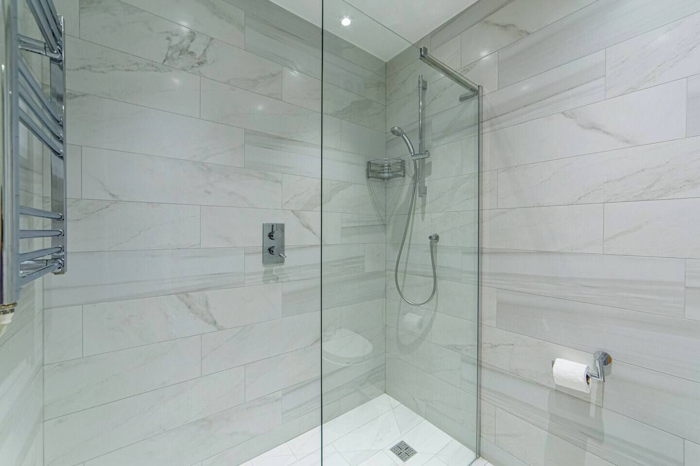 Shower, towels