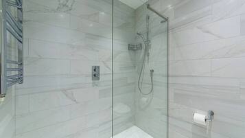 Shower, towels