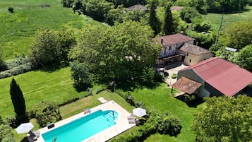 Piscina a l'aire lliure