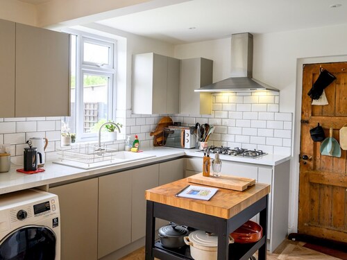 3 Bedroom home, within walking distance of town - Pass the Keys