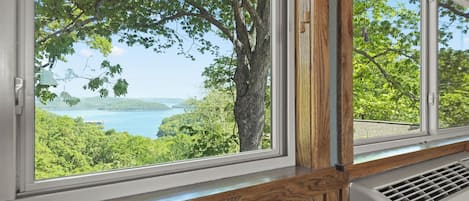 Iron/ironing board, free WiFi