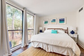 2 bedrooms, iron/ironing board, internet, bed sheets - Perfect condo across street from beach access with outdoor pool & grill (Hilton Head)