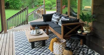 Après Adventure Chalet at the base of Poley Mtn.