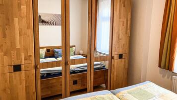 1 bedroom, in-room safe, travel crib, free WiFi