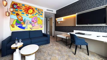 ห้องสแตนดาร์ด, เตียงใหญ่ 1 เตียง, วิวเมือง (Converts to 2 Twin Beds) | ผ้าปูที่นอนฝ้ายอียิปต์, เครื่องนอนระดับพรีเมียม, ผ้านวมขนเป็ด