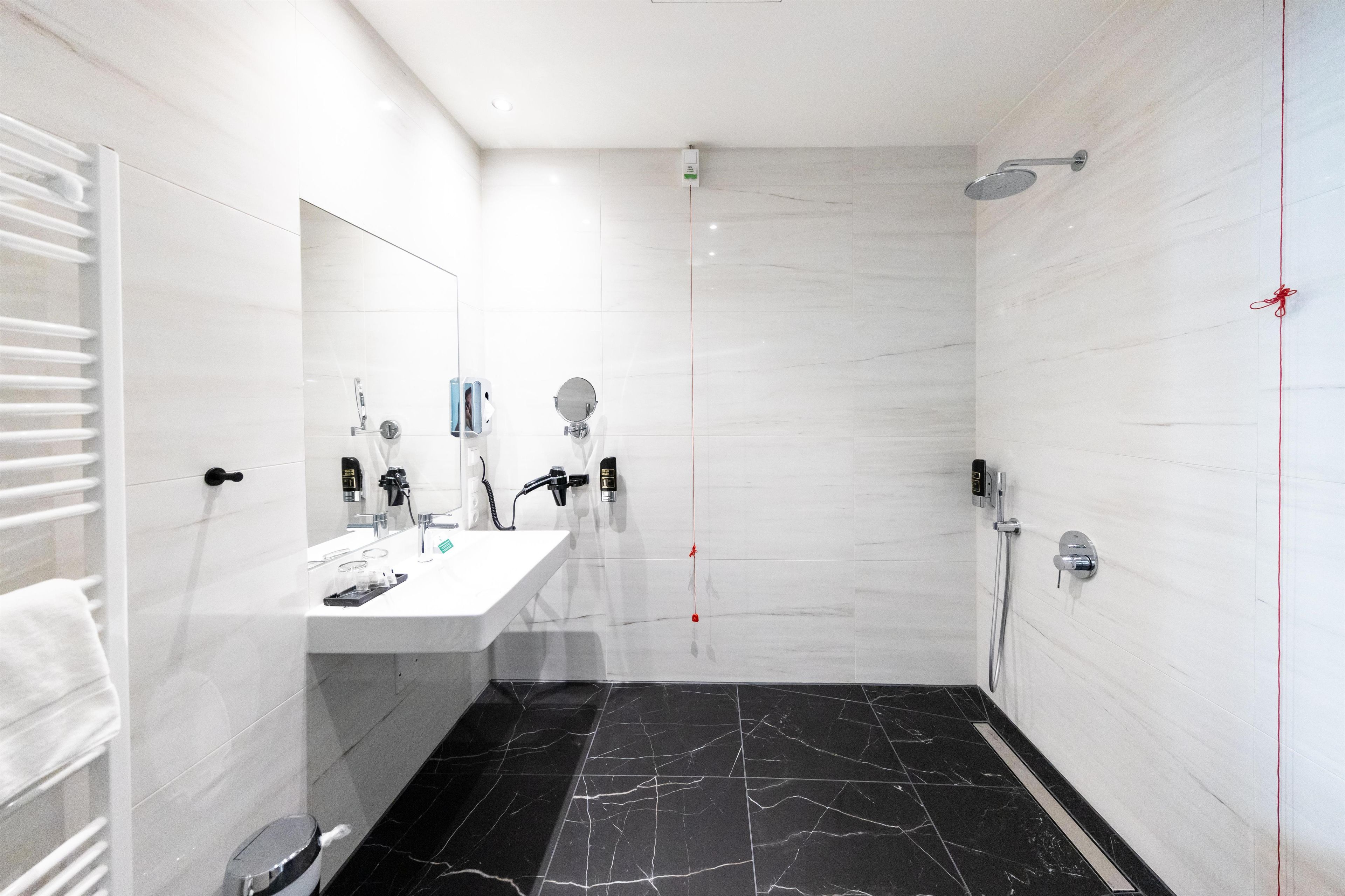 Photo - Best Western Premier Royal Blue - Adult Only