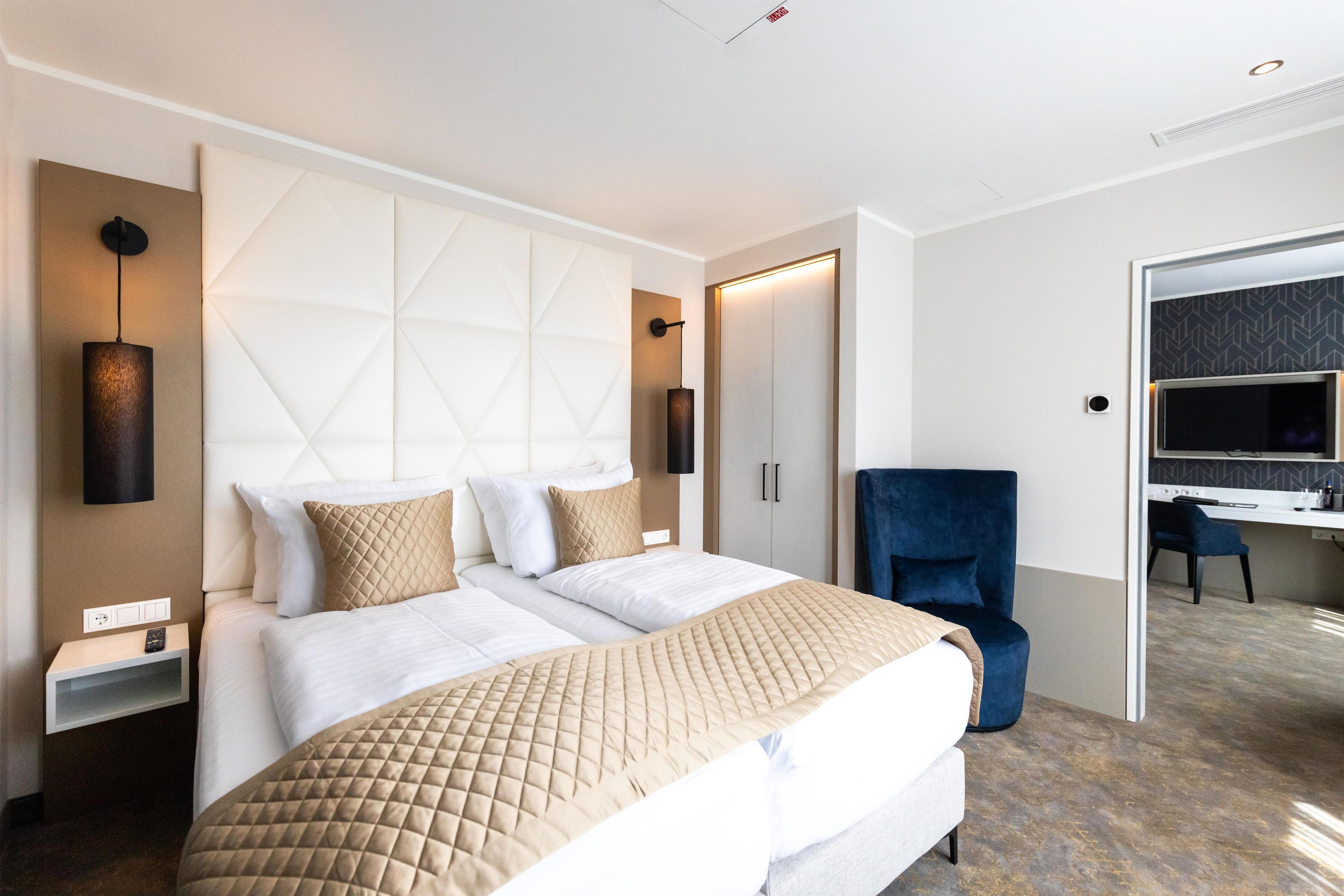 Photo - Best Western Premier Royal Blue - Adult Only