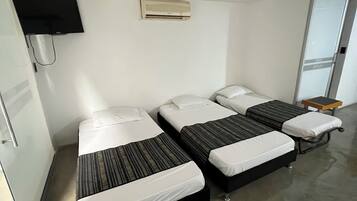 Dortoir Partagé Confort | Coffres-forts dans les chambres, bureau