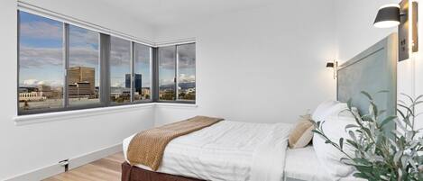 Panoramic Studio | Free WiFi, bed sheets
