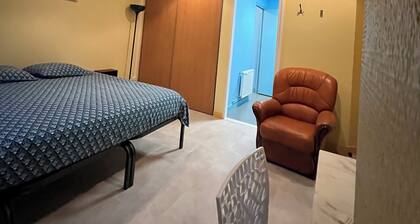 Appartement 25 m² Avec Petite Terrasse