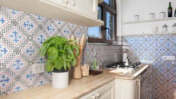 2 habitaciones y escritorio