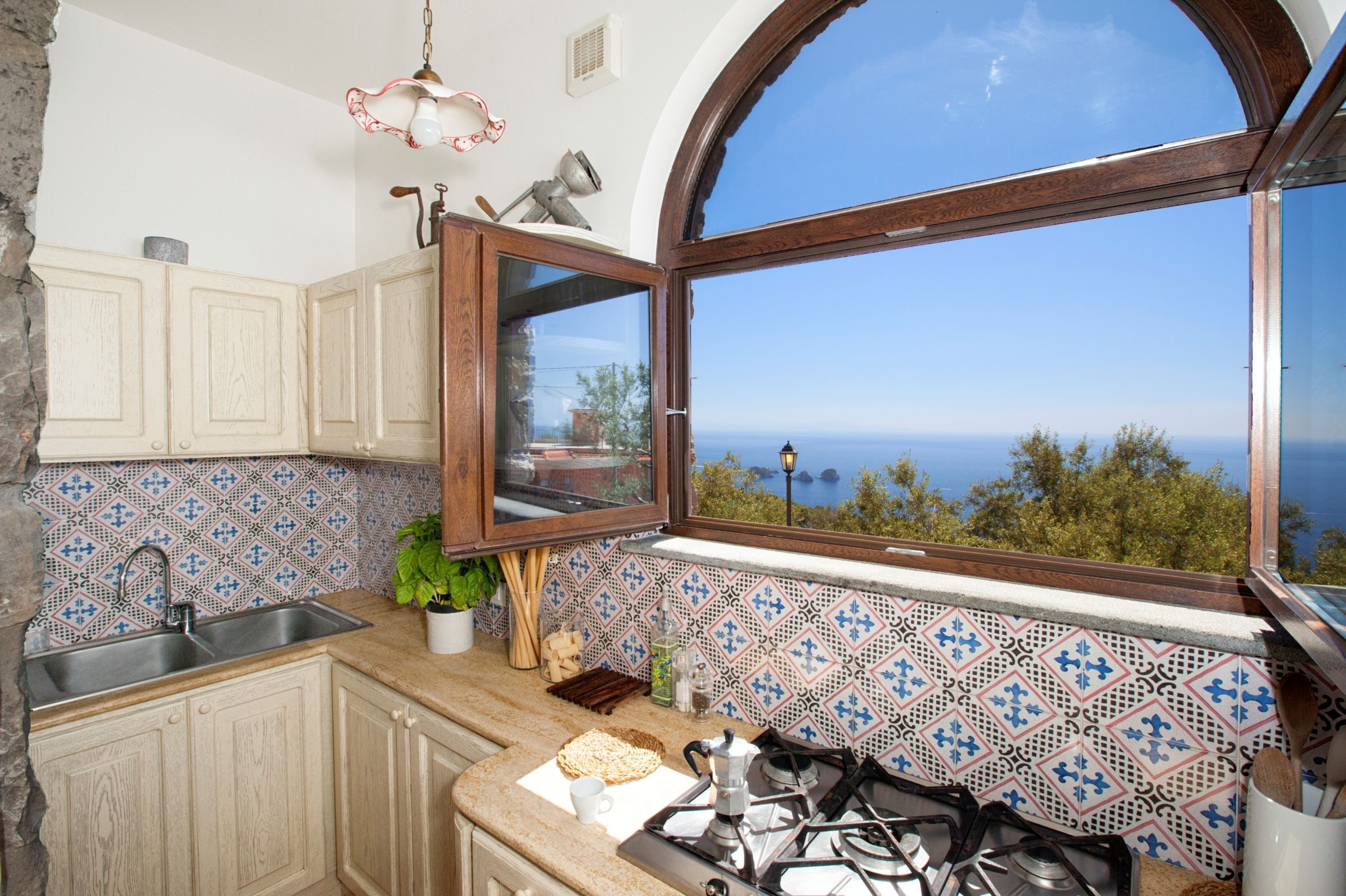 Biệt thự, hút thuốc | 2 phòng ngủ, bàn 