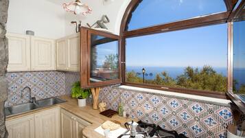 别墅, 吸烟房 | 2 多间卧室、办公桌