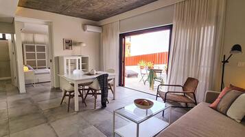 1 Bedroom Apartment, Terrace | Woonruimte