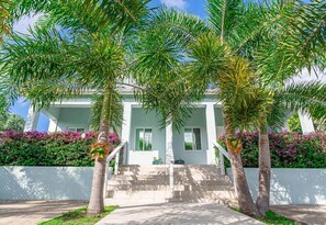 Exterior - Trade Winds Cottages #2 (Hodges Bay)