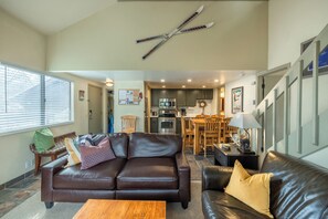 Smart TV, fireplace - Lofted 2+Bdrm, Amenities Galore! (Park City)