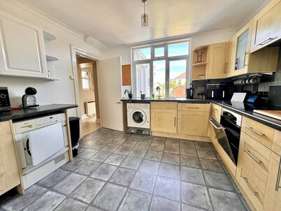 Two bedrooms, Shower, Lounge & Kitchen