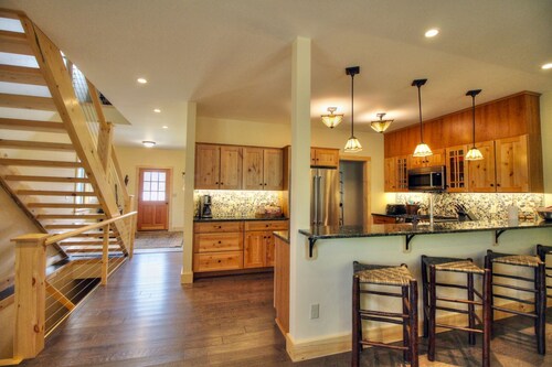 River Bend Townhome 17 | 3 Bed, 3 Bath
