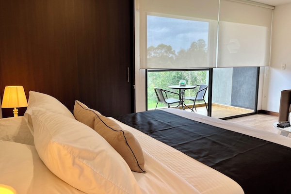 1 habitación, insonorización, wifi gratis y ropa de cama