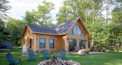 Moons and Loons Cabin | 3 Bed, 1.5 Bath