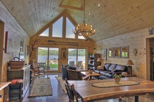 Moons and Loons Cabin | 3 Bed, 1.5 Bath