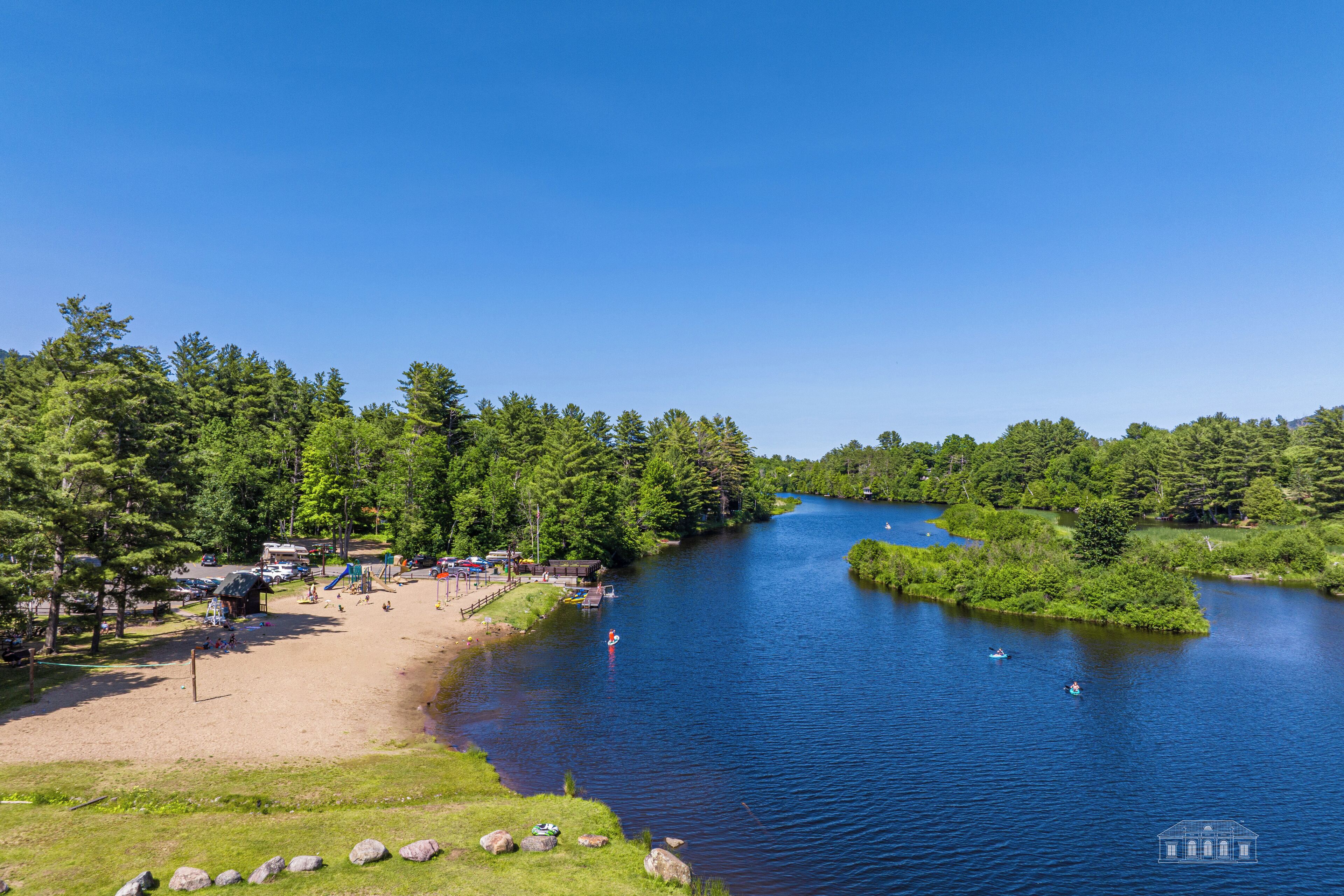 Lake Everest Retreat | 3 Bed, 3 Bath